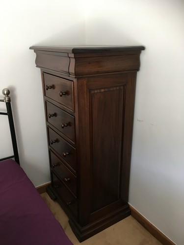Solid mahogany wood - solid,